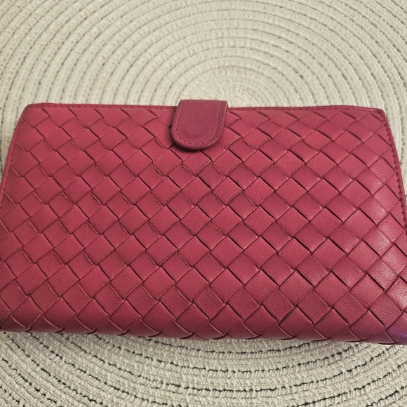 💗 Bottega Veneta Intrecciato Leather Long Wallet | Made in Italy - Picture 7 of 13